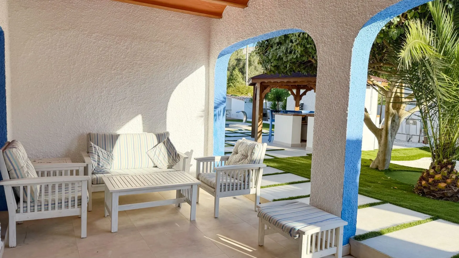 Gedeckter Sitzplatz Lounge